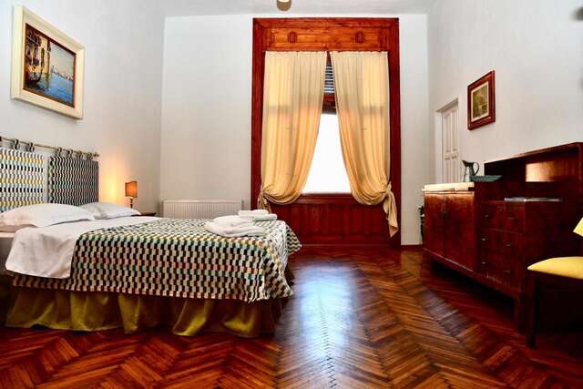 Отели типа «постель и завтрак» GB Apartments - 'Bohus Palace Panoramic' Арад-16